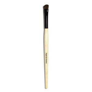 Bobbi-Brown-Angle-Eye-Shadow-Brush-1
